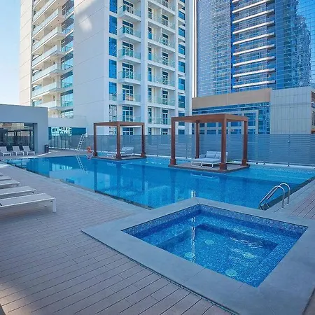 Luxurious Apartment In Dubai Marina Exterior photo